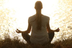 Meditieren am Morgen, der Weg zu mir meditate 1851165 1920 300x200 - Meditieren am Morgen, der Weg zu mir