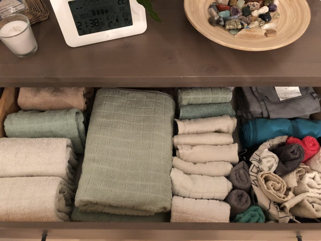 8 Tipps, mit Marie Kondo in einem Monat auszumisten D1EC34EA D24F 4549 8030 3145B40073AD 1024x768 - 8 Tipps, mit Marie Kondo in einem Monat auszumisten