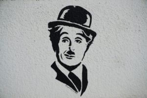 Charlie Chaplin mural  300x200 - Das Gedicht der Selbstliebe nach Charlie oder Kim