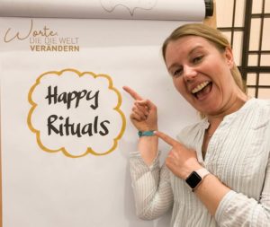 Spirituelles Coaching und Human Design Happy rituals Christin Kunze es passiert so viel 1 300x253 - Spirituelles Coaching und Human Design