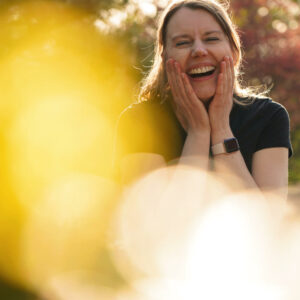 Spirituelle Führung, Human Design & Rituale Christin Kunze Coaching Happy 300x300 - Spirituelle Führung, Human Design & Rituale